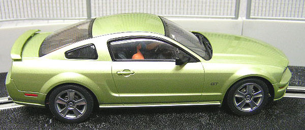 AutoArt SLOT Car 1:32 Ford MUSTANG GT 2005 Red Lighting Lamps NEW 13052 
